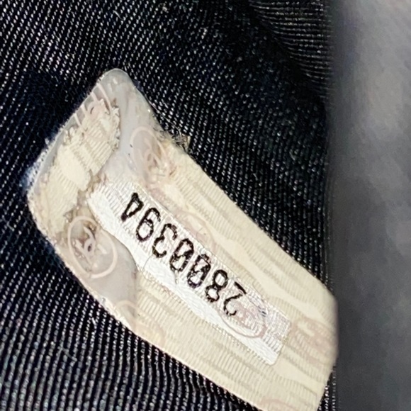 CC Chanel caviar bifold wallet - Picture 9 of 9